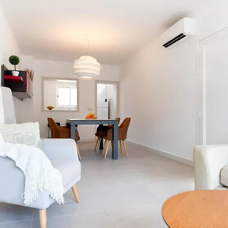 Luna Apartment *