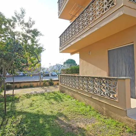 Luna Apartment